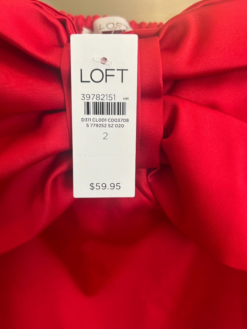 Beautiful brand new satin bow top, size 2 from LOFT